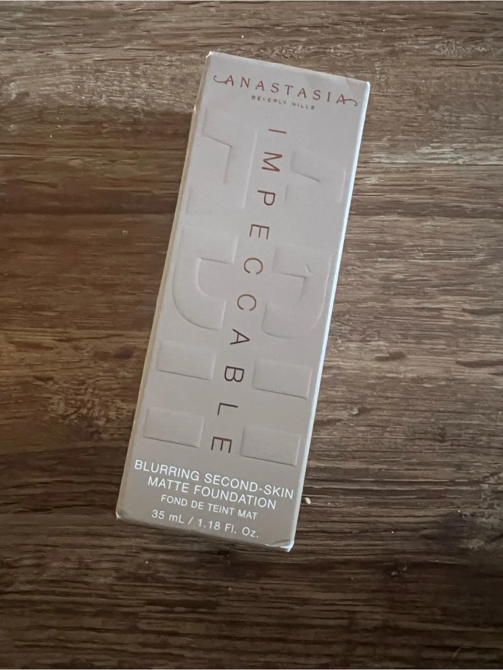 Anastasia Beverly Hills Impeccable Blurring Second-Skin Matte Foundation 1N